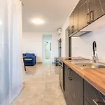 1 Bedroom Cozy In Vir