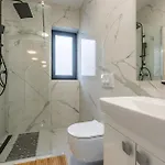 1 Bedroom Cozy In * 维尔