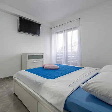 아파트 In With Wifi