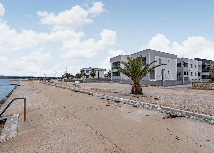 In With Wifi Apartman Vir